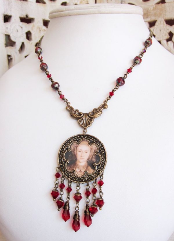 ANNE OF CLEVES Tudor Medallion Necklace For Cheap